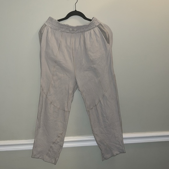 Joggers - Picture 2 of 5